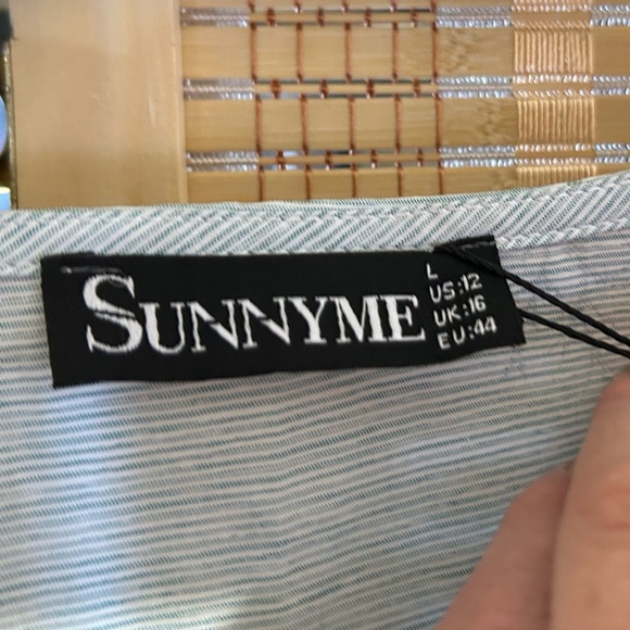 Sunnyme House Dress - Picture 10 of 11